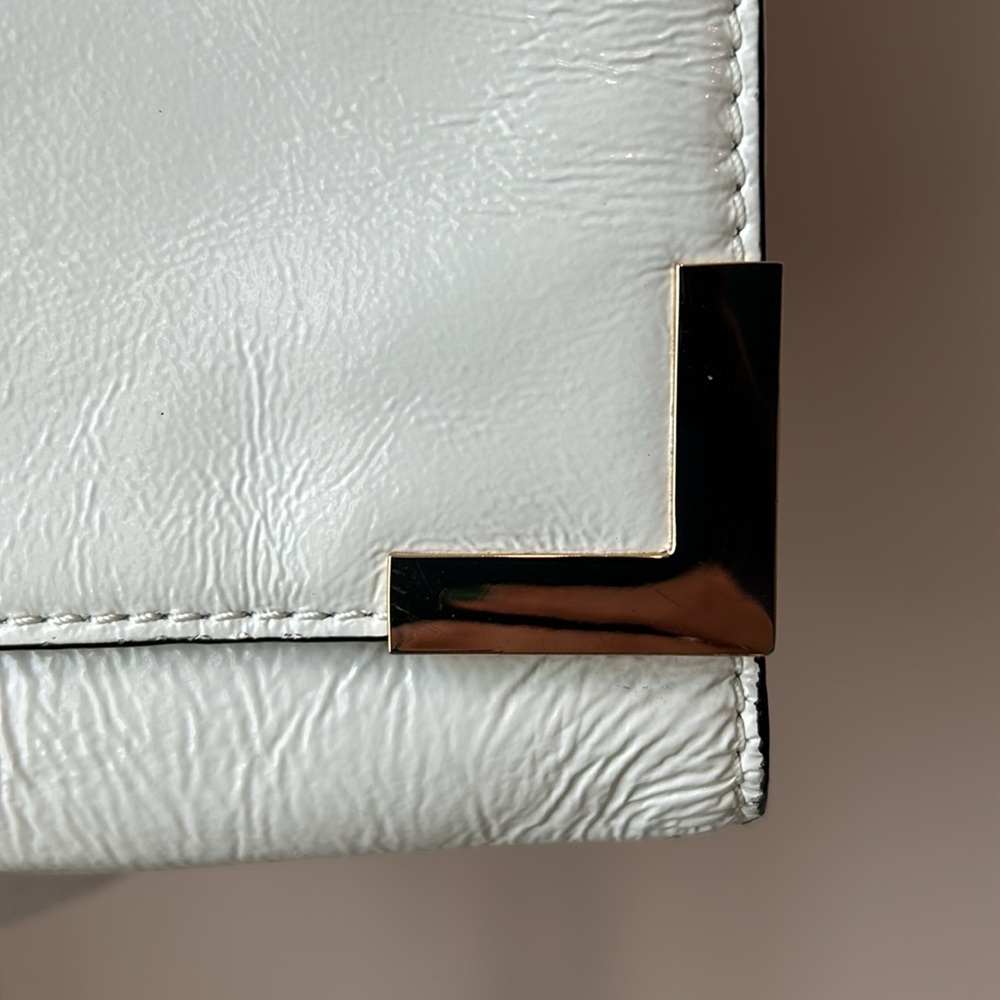 MICHAEL Michael Kors Beverly Coated Leather Oversized Clutch Shoulder Bag White - Picture 6 of 15